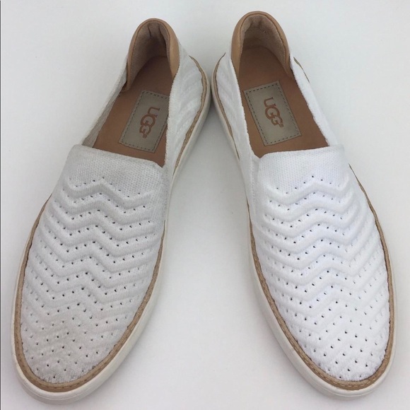 UGG Sammy Slip-On Sneaker sz6